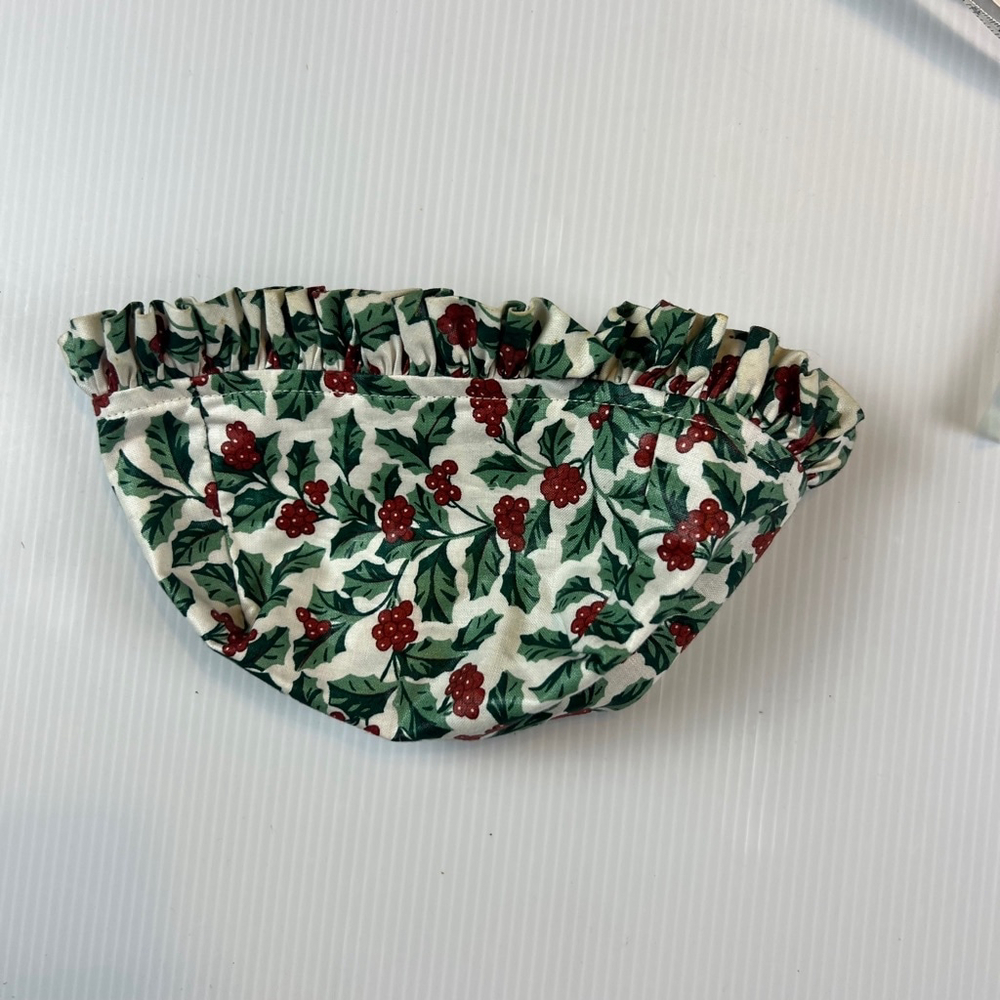 Longaberger Tea Basket Liner in Traditional Holly Pattern - Picture 6 of 10